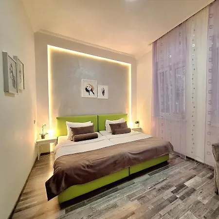 Genius Apartment